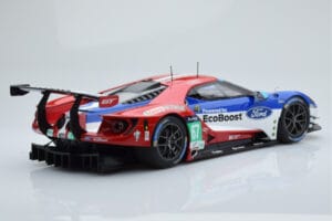 Ford GT Chip Ganassi Racing UK #67 M. Franchitti / A. Priaulx / H. Tincknell 24 Hours of Le Mans 2016 Minichamps 1:18 1551686 — Bild 2 von 6