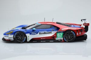 Ford GT Chip Ganassi Racing UK #67 M. Franchitti / A. Priaulx / H. Tincknell 24 Hours of Le Mans 2016 Minichamps 1:18 1551686 — Bild 3 von 6