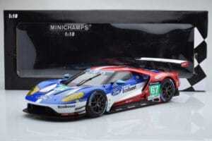 Ford GT Chip Ganassi Racing UK #67 M. Franchitti / A. Priaulx / H. Tincknell 24 Hours of Le Mans 2016 Minichamps 1:18 1551686 — Bild 6 von 6