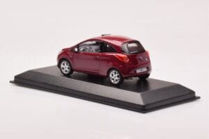 Ford Ka Mk2 Lila Minichamps 1:43 433088202 Metall — Bild 3 von 4