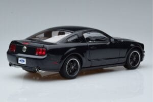 Ford Mustang GT S197 Bullitt AUTOart 1:18 73067 Metall — Bild 3 von 7