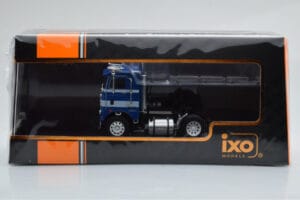 Freightliner COE Blau Weiß IXO 1:43 TR111 Metall — Bild 4 von 4