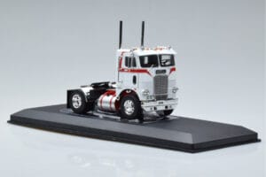Freightliner COE Weiß IXO 1:43 TR128 Metall — Bild 4 von 6