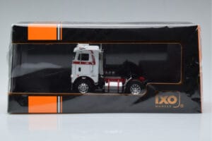 Freightliner COE Weiß IXO 1:43 TR128 Metall — Bild 6 von 6