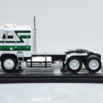 Freightliner FLA Weiß Grün IXO 1:43 - image 2 of 4