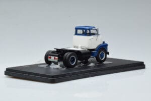 GMC 950 COE Blau Weiss IXO 1:43 TR150 Metall — Bild 2 von 6
