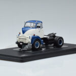 GMC 950 COE Blau Weiss IXO 1:43