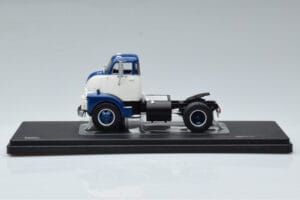 GMC 950 COE Blau Weiss IXO 1:43 TR150 Metall — Bild 3 von 6
