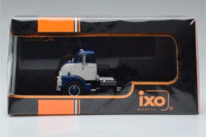 GMC 950 COE Blau Weiss IXO 1:43 TR150 Metall — Bild 6 von 6