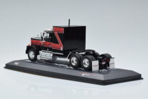 GMC General Rot Schwarz IXO 1:43 TR102 Metall — Bild 5 von 6