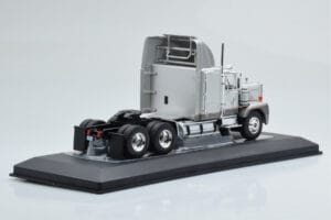 GMC General SBFA Silber IXO 1:43 TR166 Metall — Bild 2 von 6