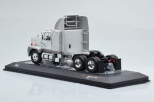 GMC General SBFA Silber IXO 1:43 TR166 Metall — Bild 5 von 6