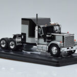 GMC General Silber Schwarz IXO 1:43 TR117 - image 4 of 6