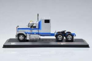 GMC General Silber IXO 1:43 TR079 Metall — Bild 3 von 6