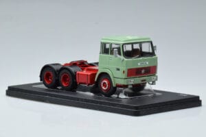 Henschel HS 19 TS Grün IXO 1:43 TR151 Metall — Bild 4 von 6