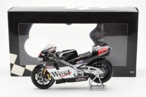 Honda NSR500 West Honda Pons #65 L. Capirossi 500cc World Championship 2001 Minichamps 1:12 122016165 Metall — Bild 4 von 4
