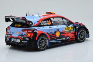 Hyundai i20 Coupe WRC #6 D. Sordo / C. del Barrio Rally Catalunya 2019 IXO 1:18 18RMC052C Metall — Bild 2 von 6