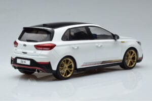 Hyundai i30 N PD Atlas Weiss MCG 1:18 MCG18376 Metall — Bild 2 von 6