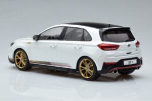Hyundai i30 N PD Atlas Weiss MCG 1:18 MCG18376 Metall — Bild 5 von 6