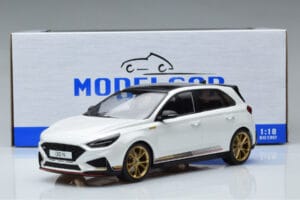 Hyundai i30 N PD Atlas Weiss MCG 1:18 MCG18376 Metall — Bild 6 von 6