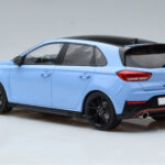Hyundai i30 N PD Performance Blau MCG 1:18 - image 5 of 6