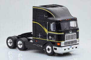 International Eagle Cabover Schwarz IXO 1:43 TR169 Metall — Bild 3 von 5