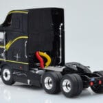 International Eagle Cabover Schwarz IXO 1:43 - image 4 of 5