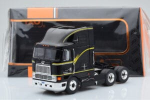 International Eagle Cabover Schwarz IXO 1:43 TR169 Metall — Bild 5 von 5