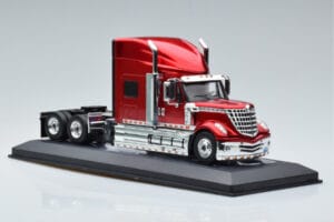 International Lonestar Rot IXO 1:43 TR103 Metall — Bild 4 von 6
