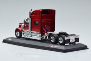International Lonestar Rot IXO 1:43 TR103 Metall — Bild 5 von 6