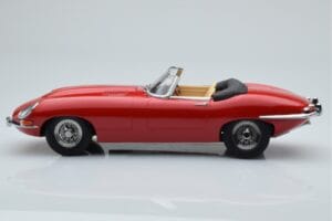 Jaguar E-Type Series 1 Roadster Rot KK-Scale 1:18 KKDC180482 Metall — Bild 3 von 6