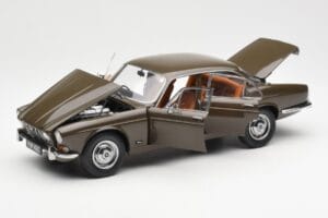 Jaguar XJ6 Series 1 4.2 Sable Braun Paragon 1:18 2011004 Metall — Bild 2 von 8