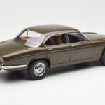 Jaguar XJ6 Series 1 4.2 Sable Braun Paragon 1:18 - image 3 of 8