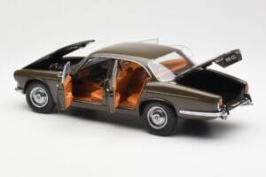 Jaguar XJ6 Series 1 4.2 Sable Braun Paragon 1:18 2011004 Metall — Bild 5 von 8