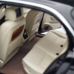 Jaguar XJ6 X350 Ebony Schwarz Almost Real 1:18 - image 8 of 11