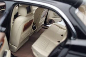Jaguar XJ6 X350 Ebony Schwarz Almost Real 1:18 810501 Metall — Bild 8 von 11