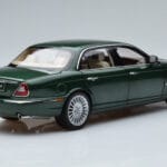 Jaguar XJ6 X350 Racing Grün Almost Real 1:18 - image 3 of 13