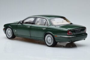 Jaguar XJ6 X350 Racing Grün Almost Real 1:18 810502 Metall — Bild 7 von 13