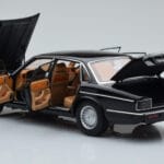 Jaguar XJ6 XJ40 Ebony Schwarz Almost Real 1:18 - image 5 of 11