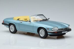 Jaguar XJS V12 Cabriolet Hellblau Metallic Norev 1:18 182635 Metall — Bild 4 von 6