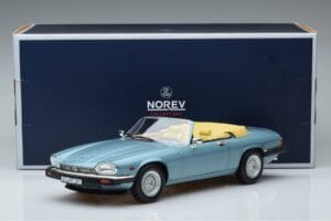 Jaguar XJS V12 Cabriolet Hellblau Metallic Norev 1:18 182635 Metall — Bild 6 von 6