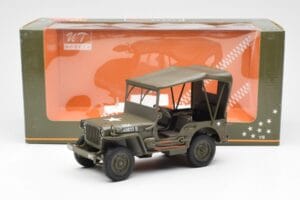 Jeep Willys Mit Planenabdeckung UT Models 1:18 180149002 Metall — Bild 6 von 6