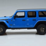 Jeep Wrangler Rubicon 392 Blau GT Spirit 1:18 - image 3 of 6