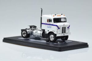 Kenworth Bullnose Ross Mackie Transport Weiß IXO 1:43 TR063 Metall — Bild 4 von 6