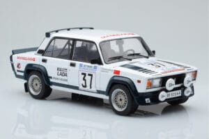 Lada 2105 VFTS #37 H. Ohu Rally Acropolis 1983 IXO 1:18 18RMC145 Metall — Bild 4 von 6