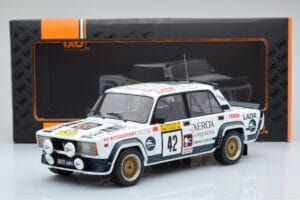 Lada 2105 VFTS #42 S. Brundza Rally 1000 Lakes 1984 IXO 1:18 18RMC146 Metall — Bild 6 von 6
