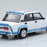 Lada 2105 VFTS Weiß IXO 1:18 - image 2 of 6