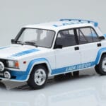 Lada 2105 VFTS Weiß IXO 1:18