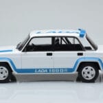 Lada 2105 VFTS Weiß IXO 1:18 - image 3 of 6