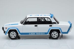 Lada 2105 VFTS Weiß IXO 1:18 18CMC144 Metall — Bild 3 von 6